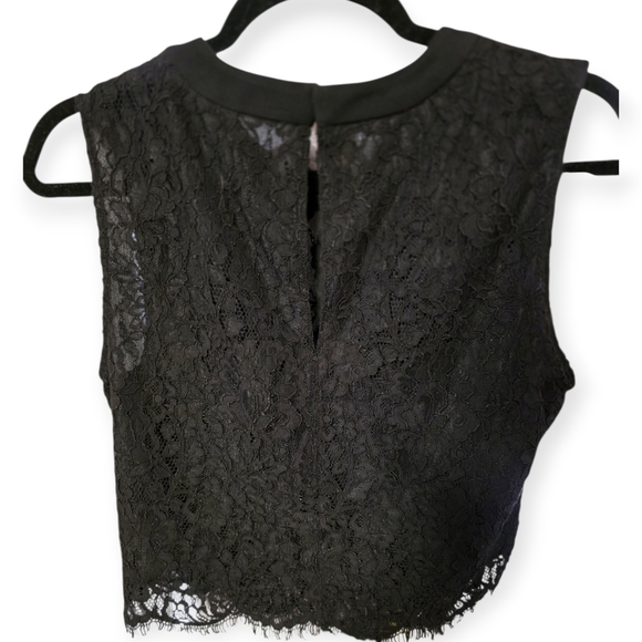 A.L.C. Eyelash Lace Gia Sleeveless Top In Black - Picture 4 of 7
